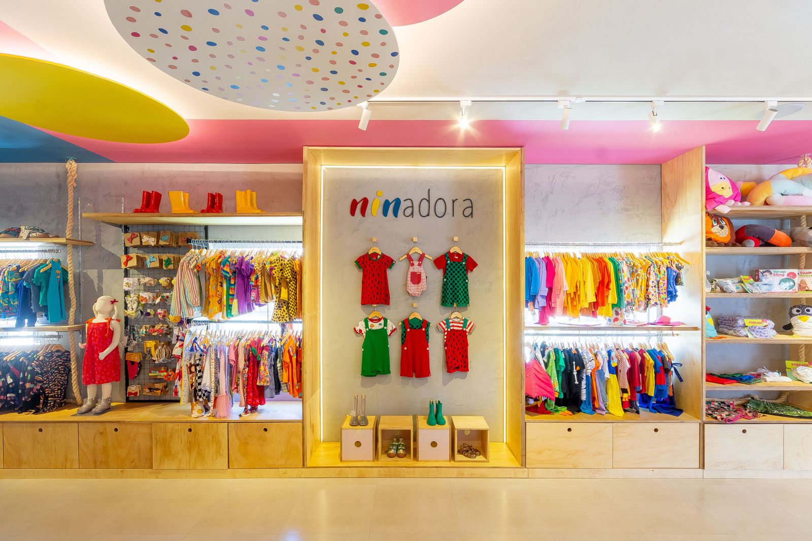 Showroom Ninadora 5